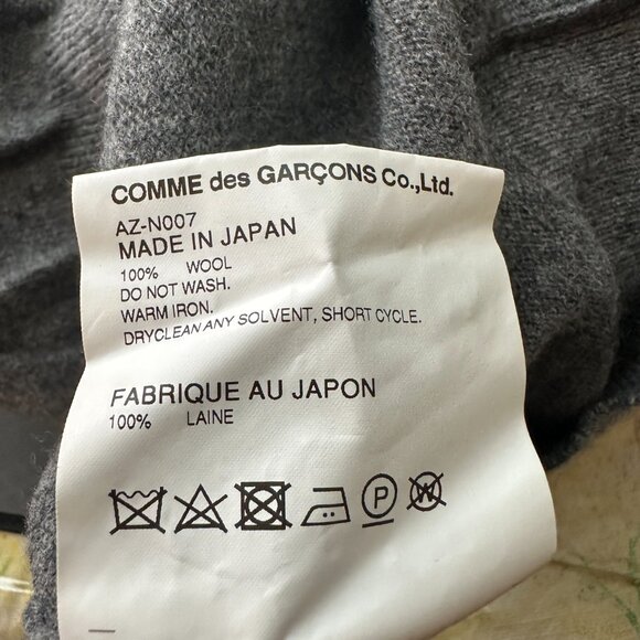 Comme Des Garçons Play Women's Red Heart CDG Cardigan Wool Sweater Size XS Butto - Picture 8 of 8